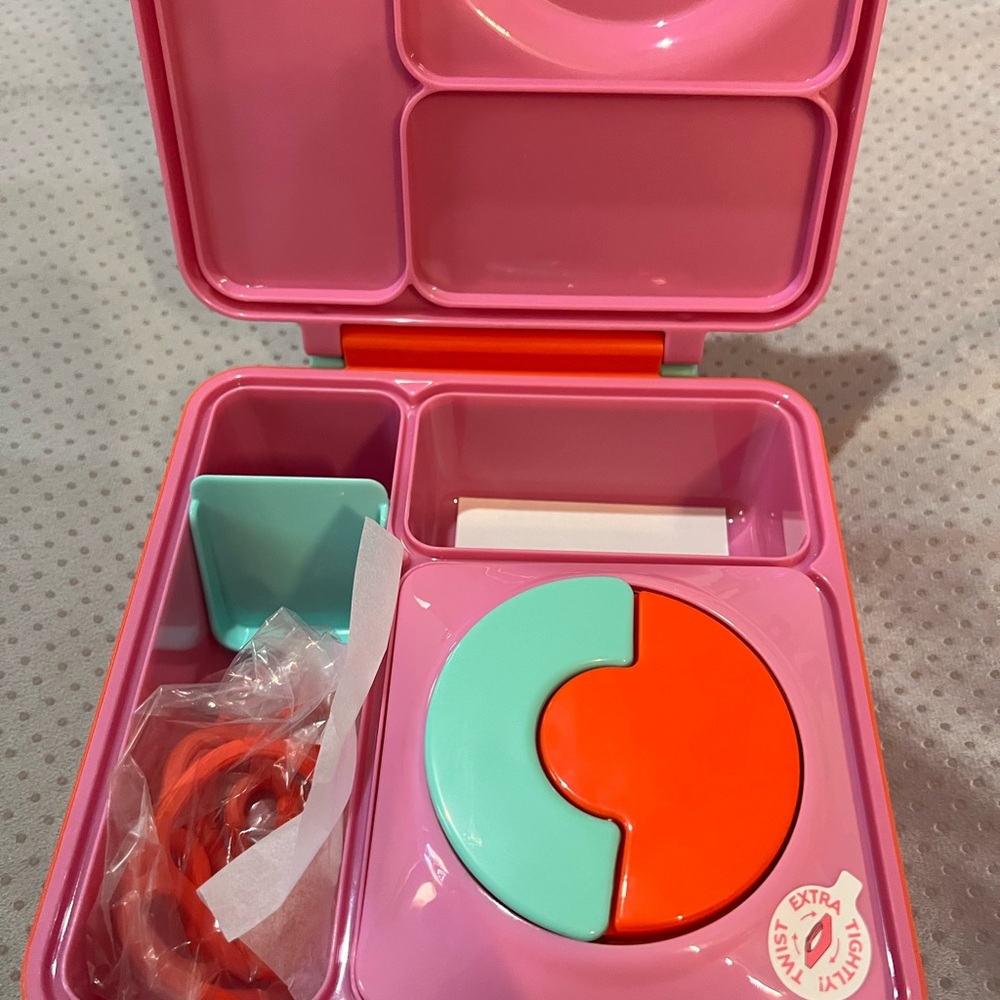 New omie box bento box